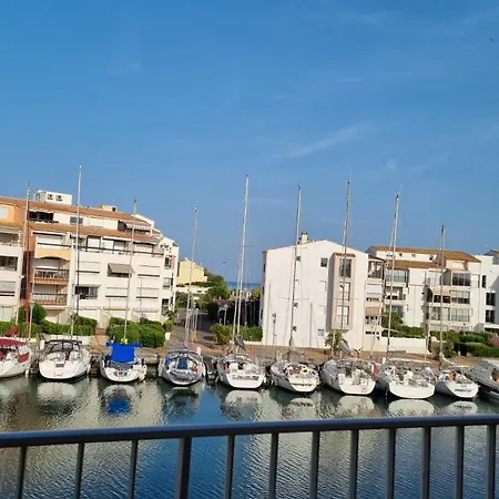 Calme Avec Vue Sur Les Bateaux アパート アグド
