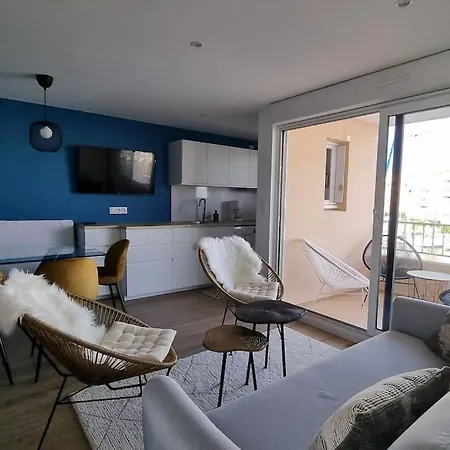 Calme Avec Vue Sur Les Bateaux アパート